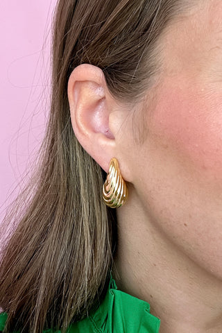 Swirl Textured Teardrop Earring