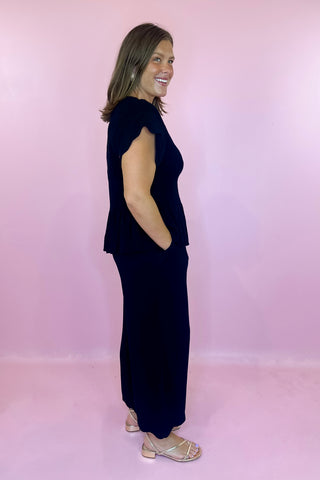 Feel The Breeze Scallop Linen Pant - Black