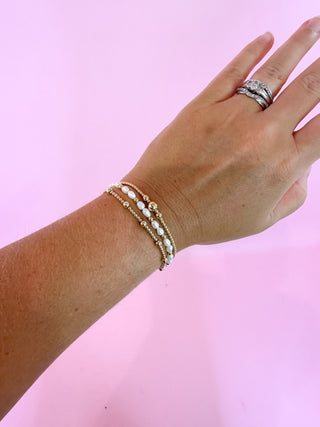 Petite Patterned Rice Pearl Bracelet