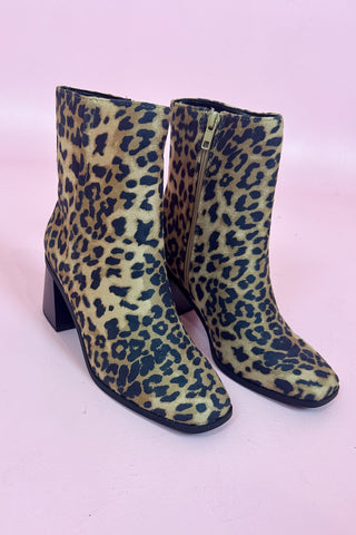 Leopard boot