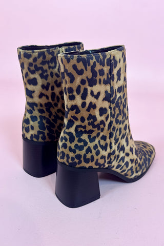 Leopard boot