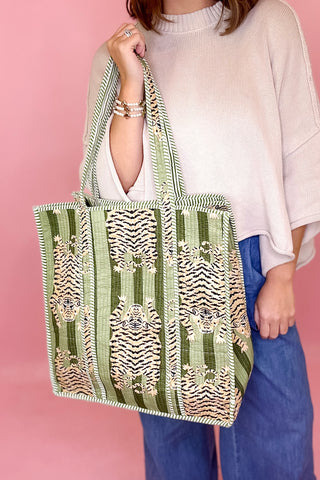 XL Quilted Tote Green Tiger