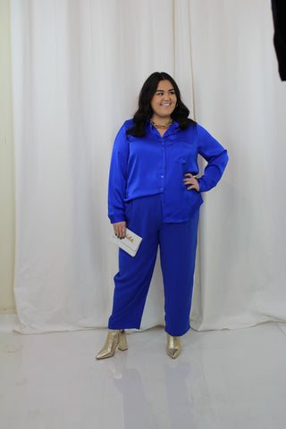 All Day Chic Curvey Pants in Royal