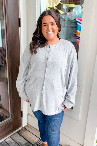 Curvey Cozy Memories Top In Grey